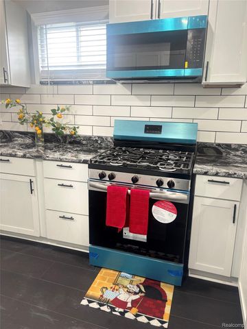 5012 Fischer Street, Detroit, MI 48213