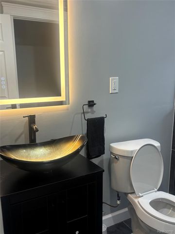 5012 Fischer Street, Detroit, MI 48213