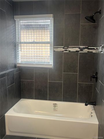 5012 Fischer Street, Detroit, MI 48213