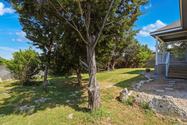1135 Hedgestone, Canyon Lake, TX 78133