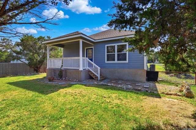 1135 Hedgestone, Canyon Lake, TX 78133