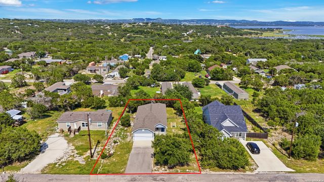 1135 Hedgestone, Canyon Lake, TX 78133