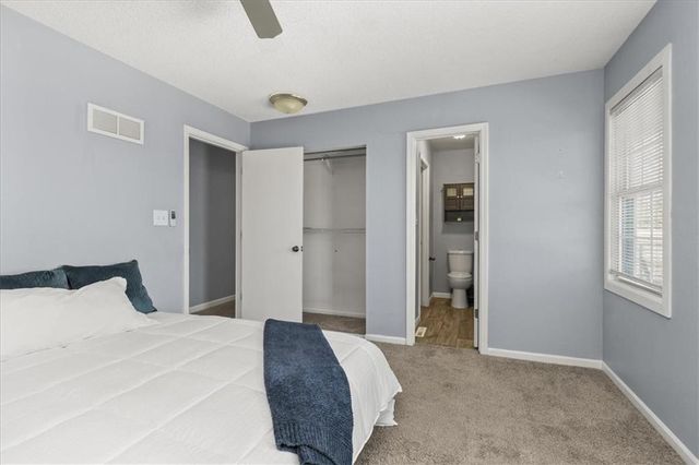 305 Concord Circle, Grain Valley, MO 64029