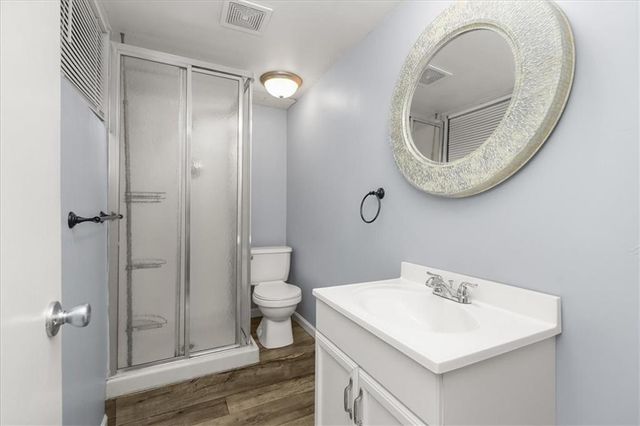 305 Concord Circle, Grain Valley, MO 64029