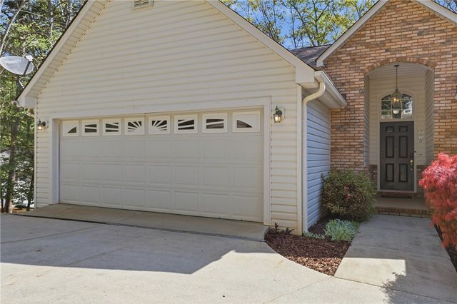 210 Elm Drive, Westminster, SC 29693