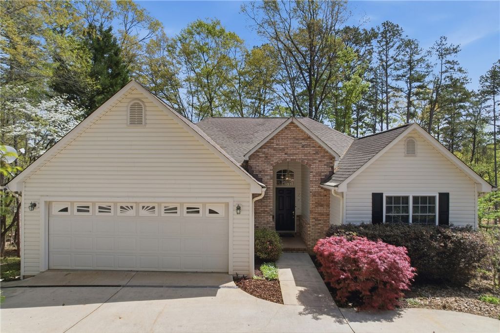 210 Elm Drive, Westminster, SC 29693
