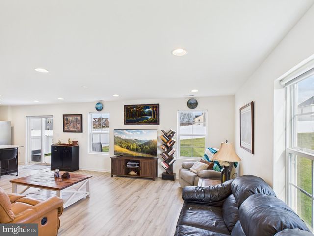 5434 SUTHERLAND COURT, Chambersburg, PA 17202