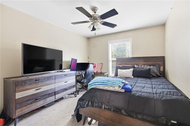 536 Oakside Place, Acworth, GA 30102