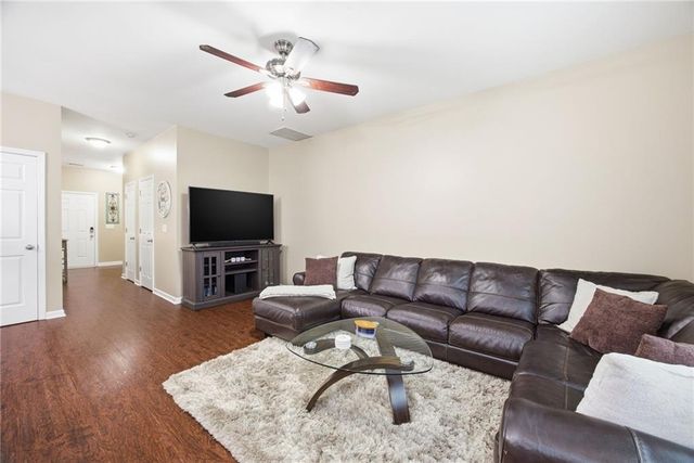 536 Oakside Place, Acworth, GA 30102