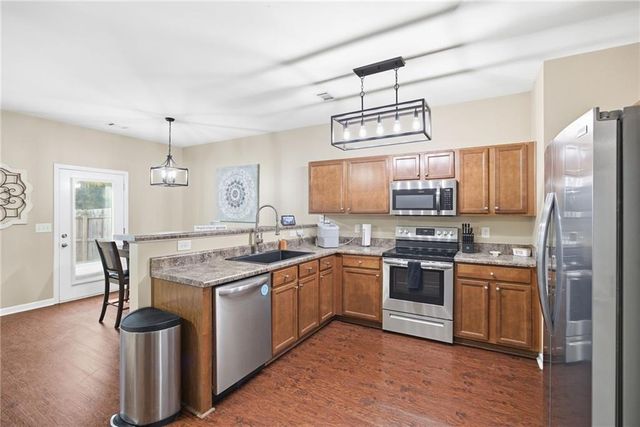 536 Oakside Place, Acworth, GA 30102
