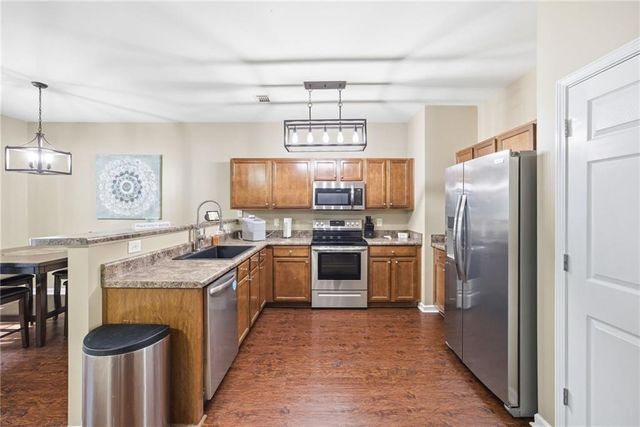 536 Oakside Place, Acworth, GA 30102