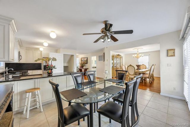 64 Cottage Place, Mineola, NY 11501