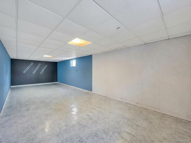 64 Cottage Place, Mineola, NY 11501