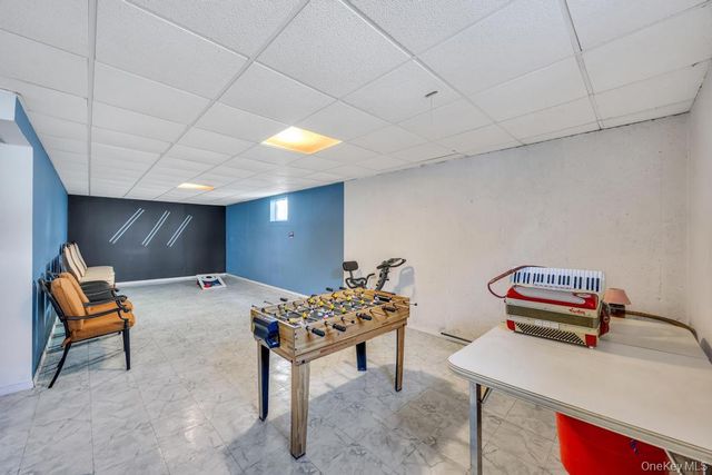 64 Cottage Place, Mineola, NY 11501