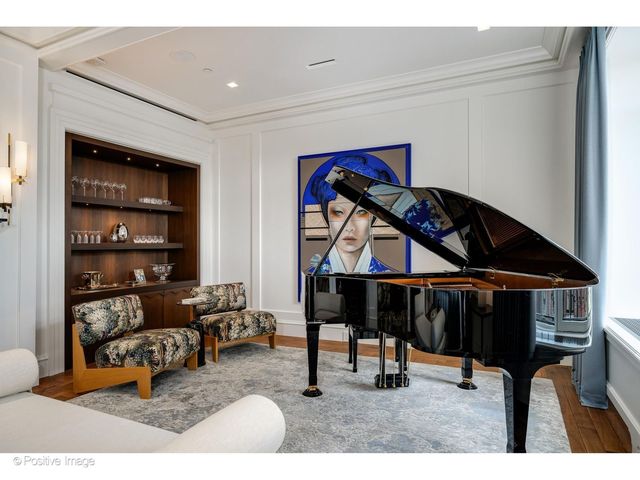 65 E Goethe Street 4E, Chicago, IL 60610