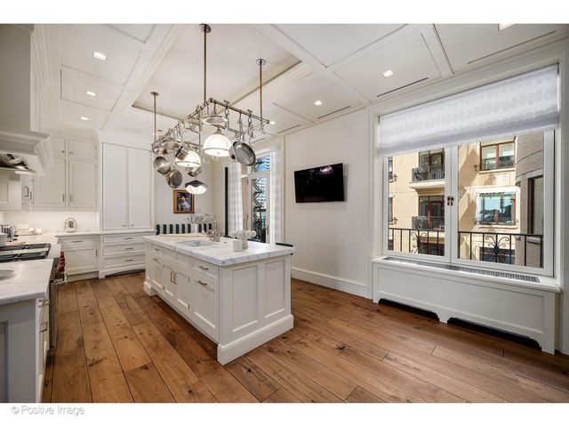 65 E Goethe Street 4E, Chicago, IL 60610