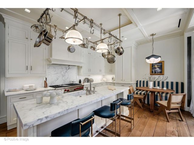 65 E Goethe Street 4E, Chicago, IL 60610