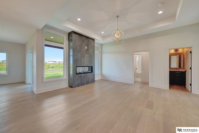 3600 Tree Line Drive, Lincoln, NE 68516