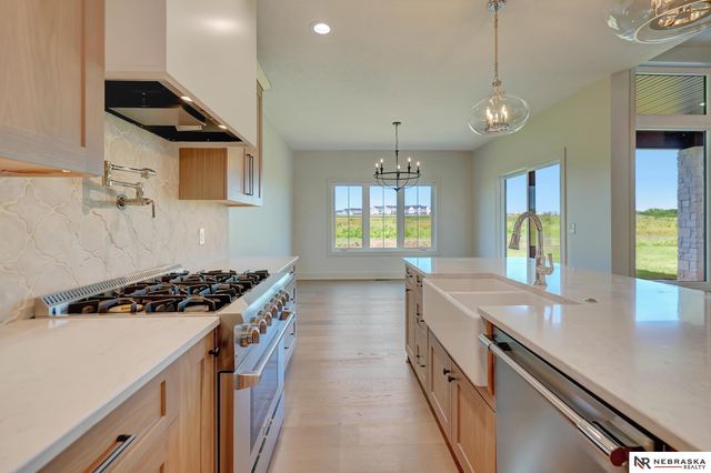 3600 Tree Line Drive, Lincoln, NE 68516