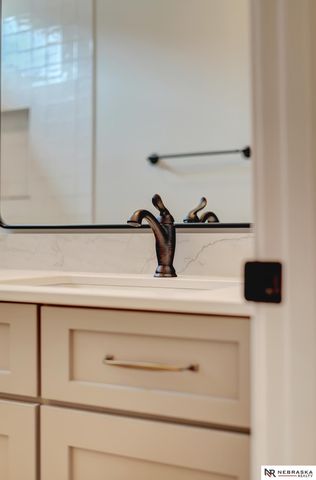 3600 Tree Line Drive, Lincoln, NE 68516