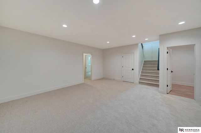 3600 Tree Line Drive, Lincoln, NE 68516