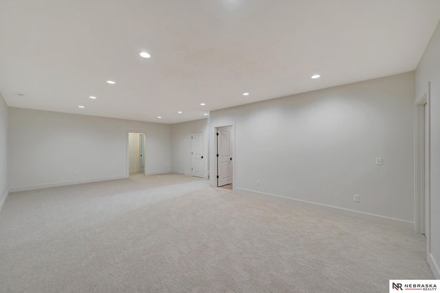 3600 Tree Line Drive, Lincoln, NE 68516