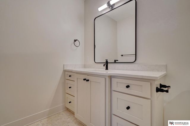 3600 Tree Line Drive, Lincoln, NE 68516