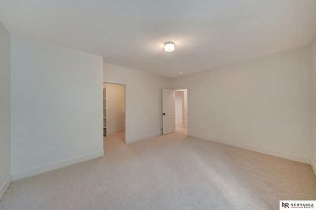 3600 Tree Line Drive, Lincoln, NE 68516