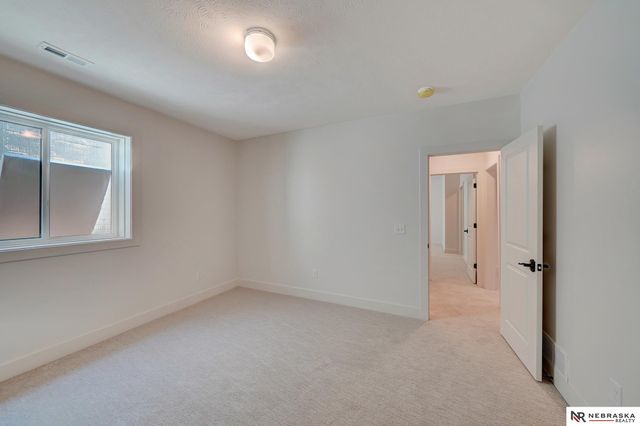 3600 Tree Line Drive, Lincoln, NE 68516