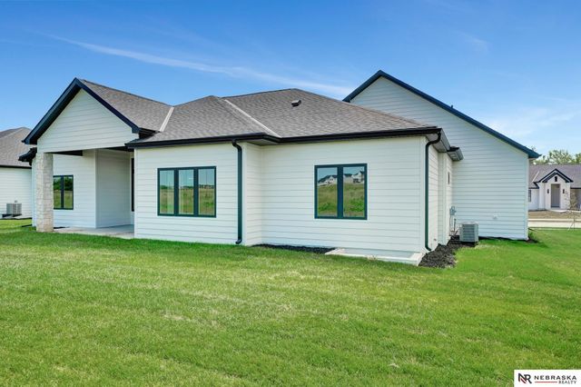 3600 Tree Line Drive, Lincoln, NE 68516