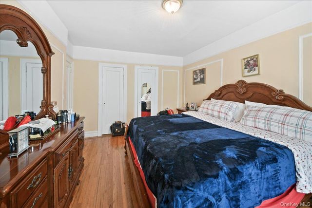 2445 Yates Avenue, Bronx, NY 10469