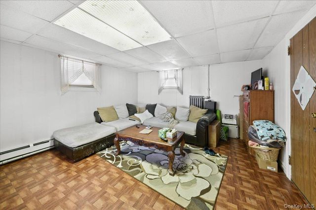 2445 Yates Avenue, Bronx, NY 10469