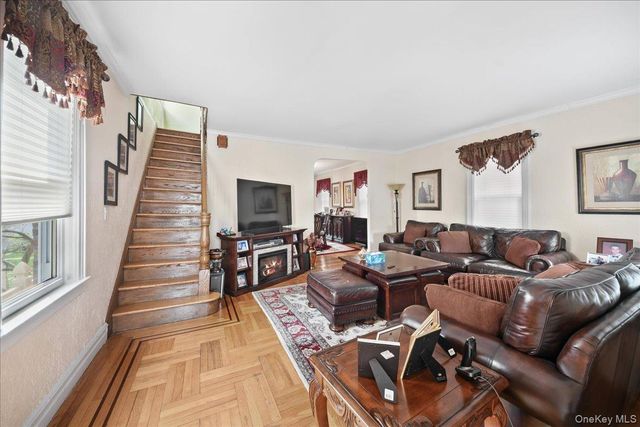 2445 Yates Avenue, Bronx, NY 10469