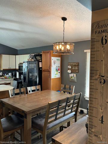 1041 FAIRWAY TRAILS Drive, Brighton, MI 48116