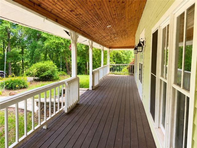 6911 Baker Circle, Clermont, GA 30527