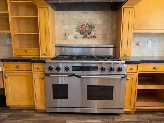 6911 Baker Circle, Clermont, GA 30527