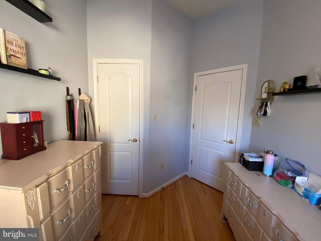 1125 N UTAH ST, Arlington, VA 22201