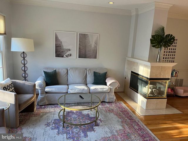 1125 N UTAH ST, Arlington, VA 22201