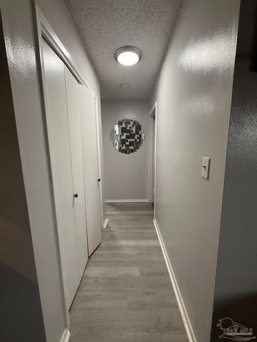 3351 Olive Rd 11C, Pensacola, FL 32514