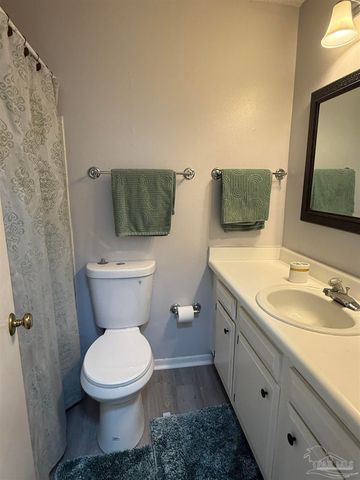 3351 Olive Rd 11C, Pensacola, FL 32514