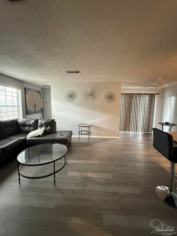 3351 Olive Rd 11C, Pensacola, FL 32514