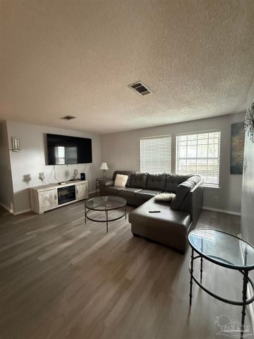 3351 Olive Rd 11C, Pensacola, FL 32514