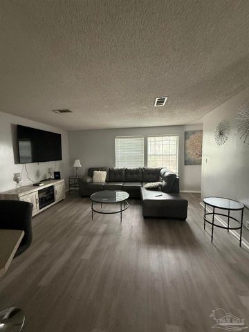 3351 Olive Rd 11C, Pensacola, FL 32514