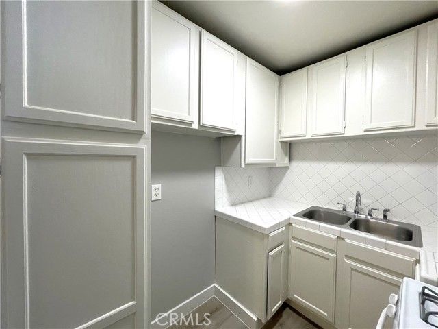 13717 Chadron Avenue 28, Hawthorne, CA 90250