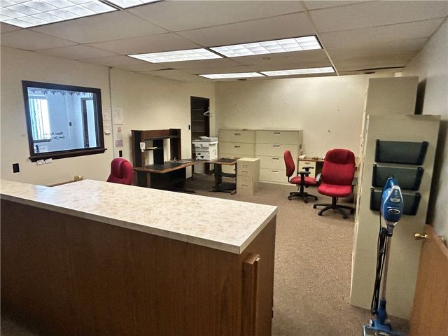227 N Jefferson St, New Castle, PA 16101