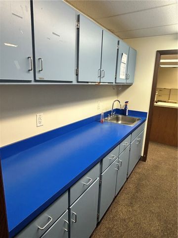 227 N Jefferson St, New Castle, PA 16101