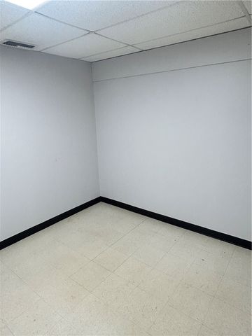227 N Jefferson St, New Castle, PA 16101