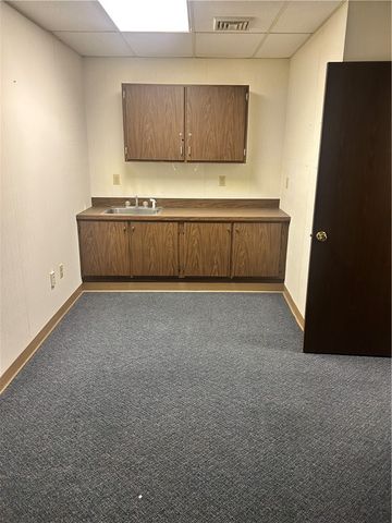 227 N Jefferson St, New Castle, PA 16101