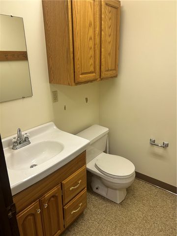 227 N Jefferson St, New Castle, PA 16101
