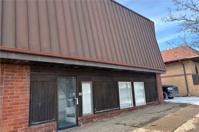 227 N Jefferson St, New Castle, PA 16101